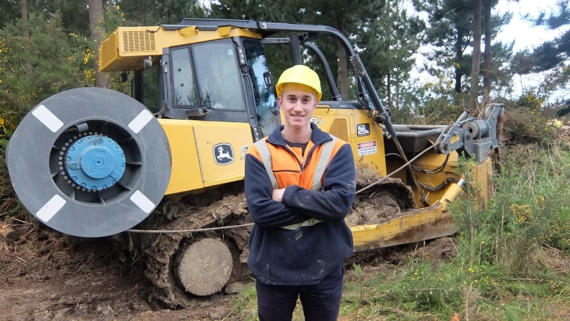 Featured image for “Scott Thomas – multi-million dollar machine operator”